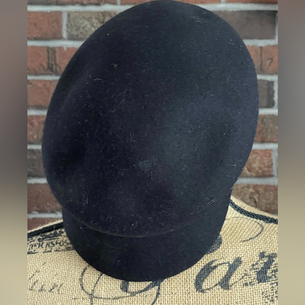 NWT hard shell London Cap